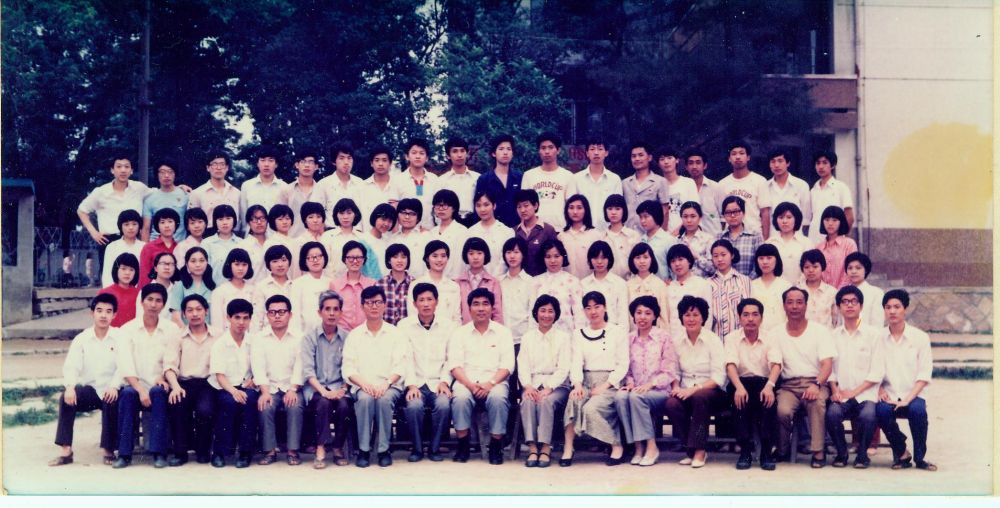 1986级高三(2)班.jpg