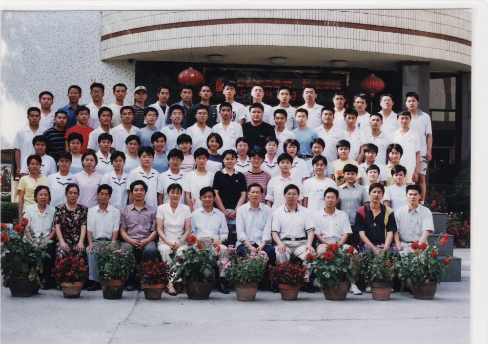 2000届高三(1)班.jpg
