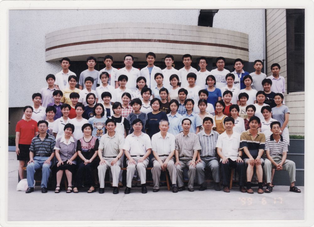 1999届高三4班.jpg