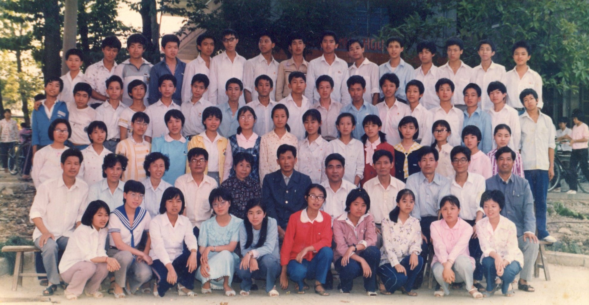 1987届初三？班.jpg