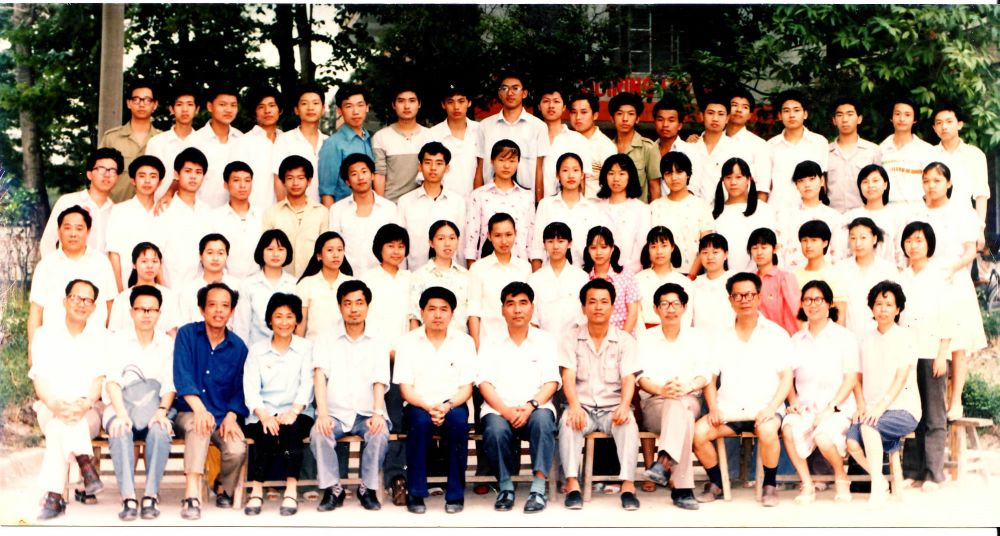 1987届高三3班.jpg