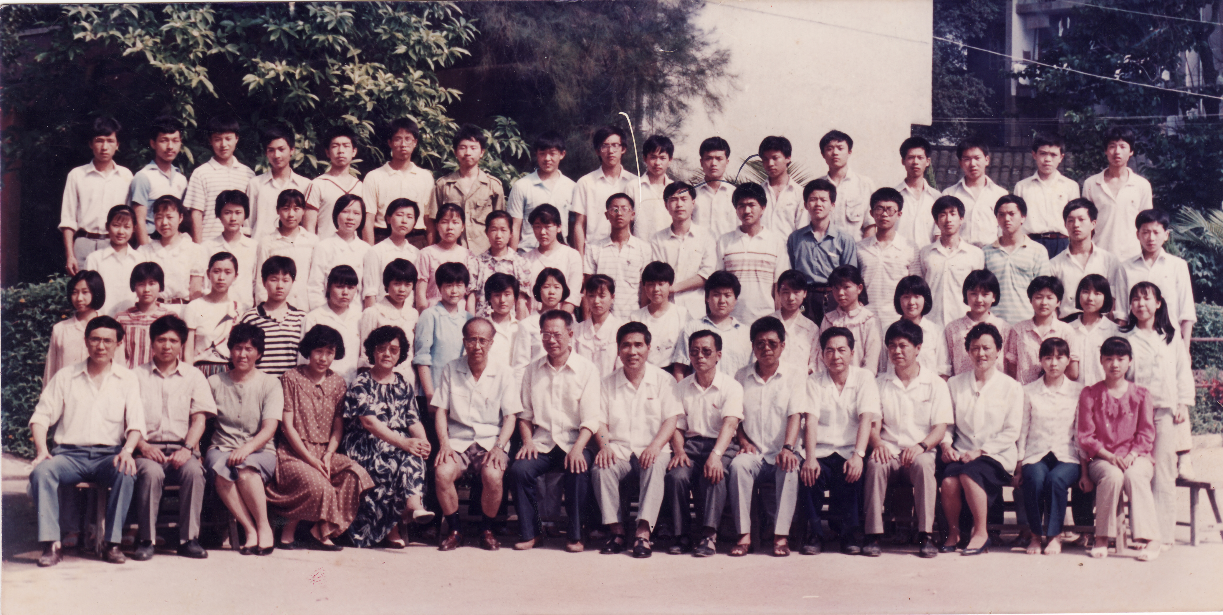 1990届初三4班.jpg